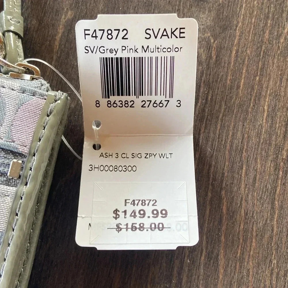 Coach  | Wristlet - Picture 6 of 8